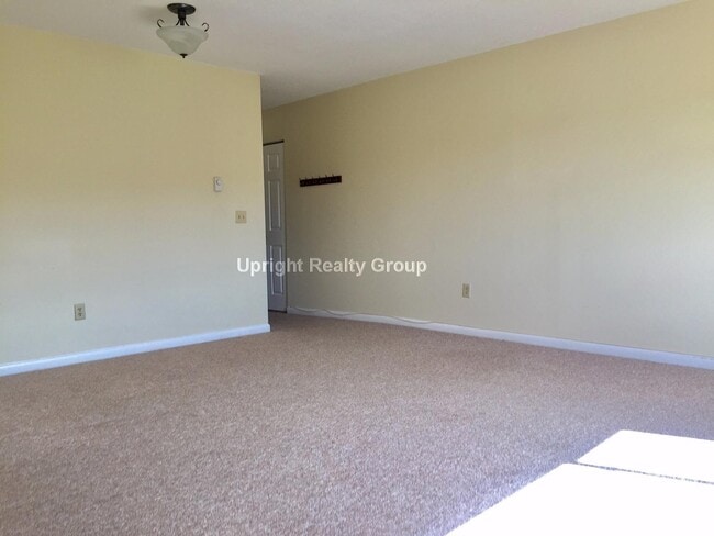 Building Photo - 64-66 Mayflower Ave. Unit 7