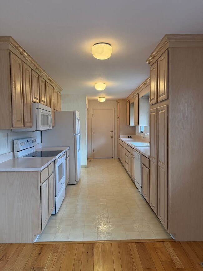 Foto del edificio - 2 Bedroom 2 Bath Home with 2 Car Garage in Glenwood Springs