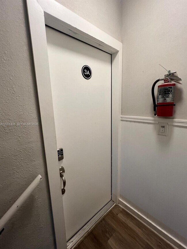 Foto del edificio - 2932 NW 16th Ave