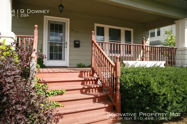 Foto del edificio - Lovely 5 bedroom 1 1/2 baths
