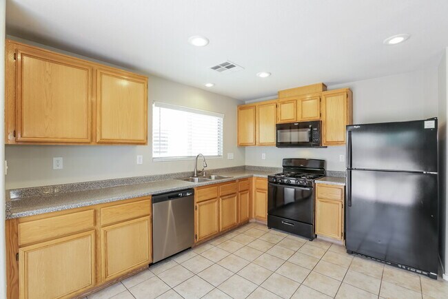 Building Photo - 8621 Palomino Ranch St