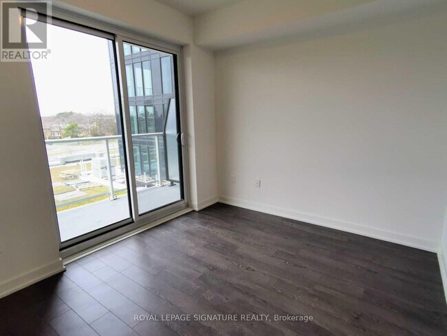 Photo du bâtiment - 20-420 O'Neill Rd