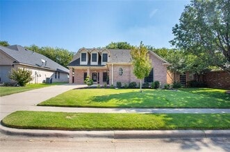 Building Photo - 10520 Stoneside Trl
