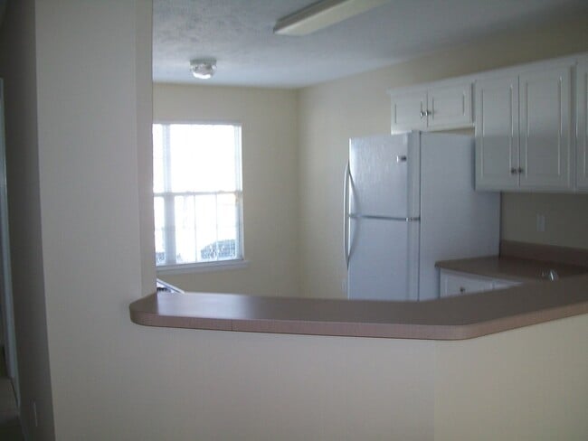 Building Photo - 902 Cammaron Way