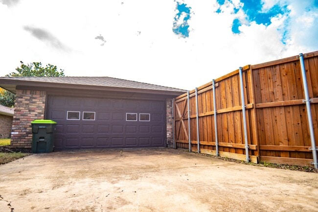 Foto del edificio - 3205 Winchester Dr