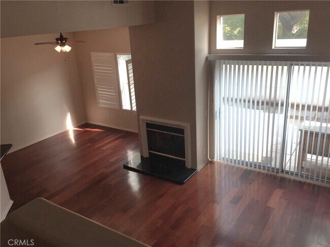 Foto del edificio - 356 Carrione Ct