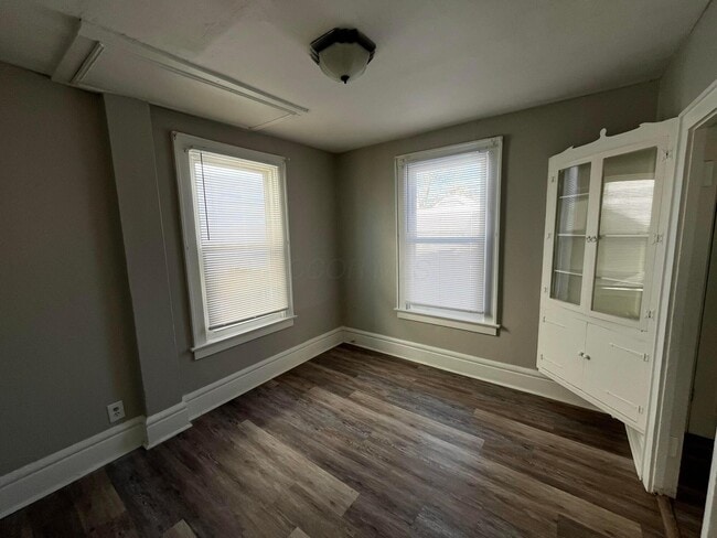 Foto del edificio - 556 Southwood Ave