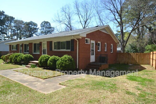Foto del edificio - 5133 Lundy Dr