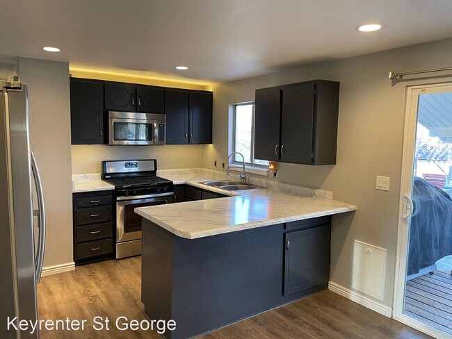 Building Photo - 4 br, 2 bath House - 4401 S. Wormwood Drive