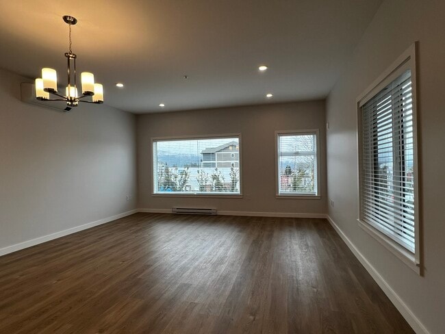 Building Photo - 3700 Burde St