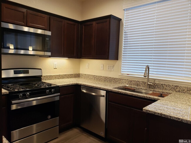 Foto del edificio - 3655 Oaklawn St