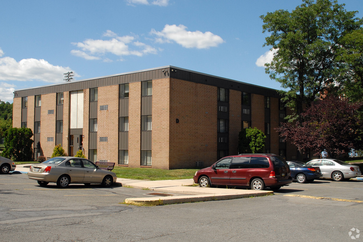 Primary Photo - Market Square Apartments