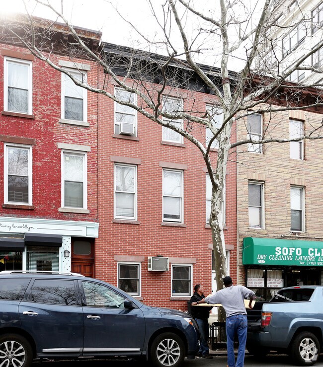 Building Photo - 495 Court St