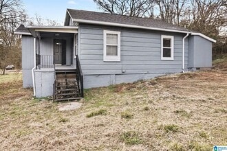 Building Photo - 3640 Wenonah Rd SW