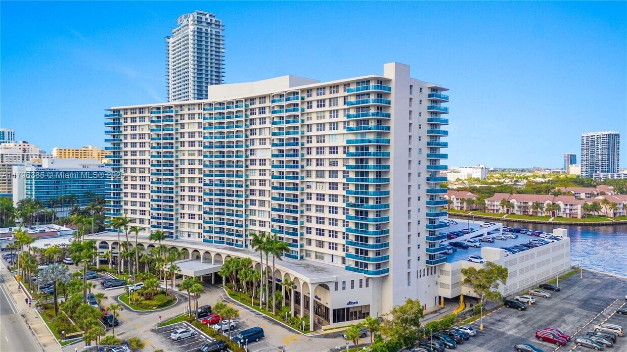 Primary Photo - 3800 S Ocean Dr