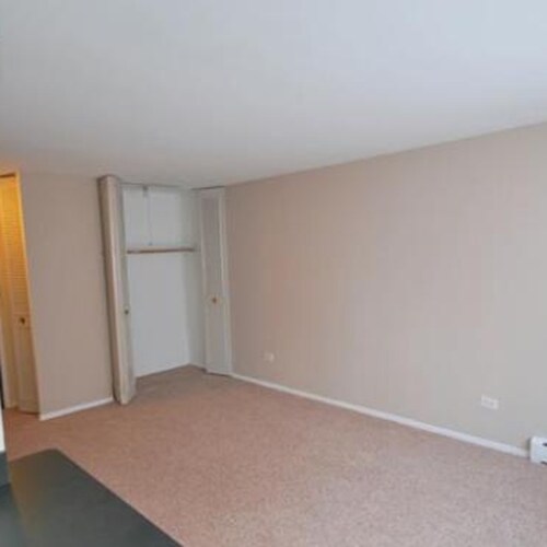 Building Photo - 2630 N Hampden Ct
