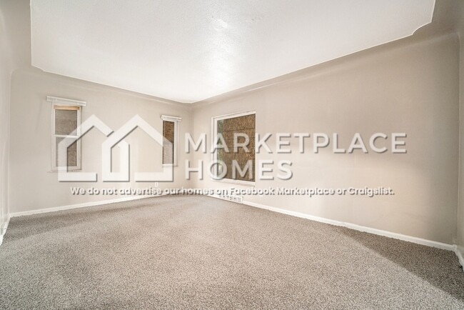 Building Photo - 15491 Seymour St