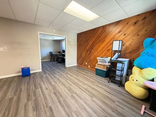 Foto del edificio - 2 Bedroom Home - Open August 1st!