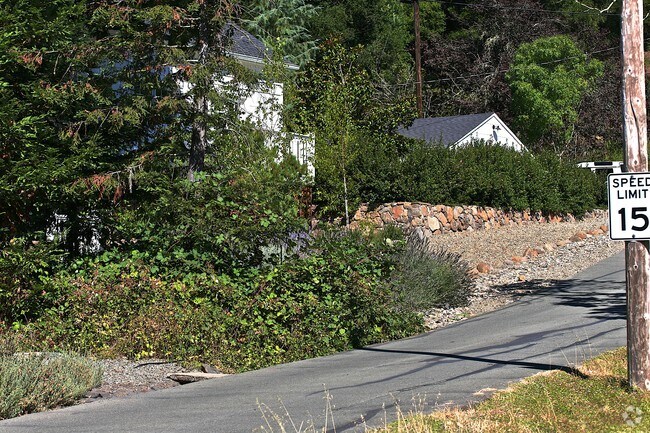 Building Photo - 4855 Wikiup Bridgeway