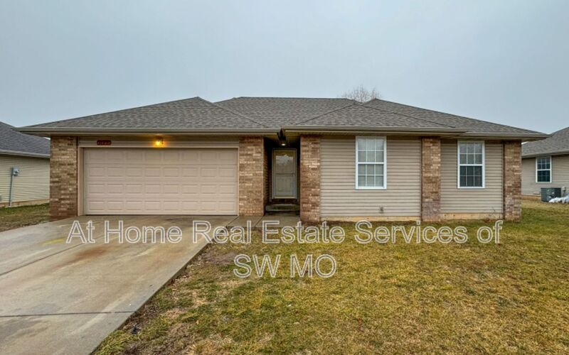 Foto principal - 1153 S Strasbourg Ave