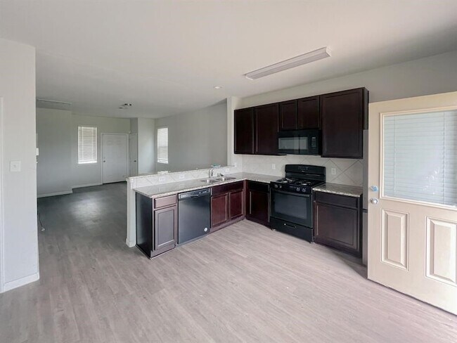 Foto del edificio - 17247 Quiet Song Ct