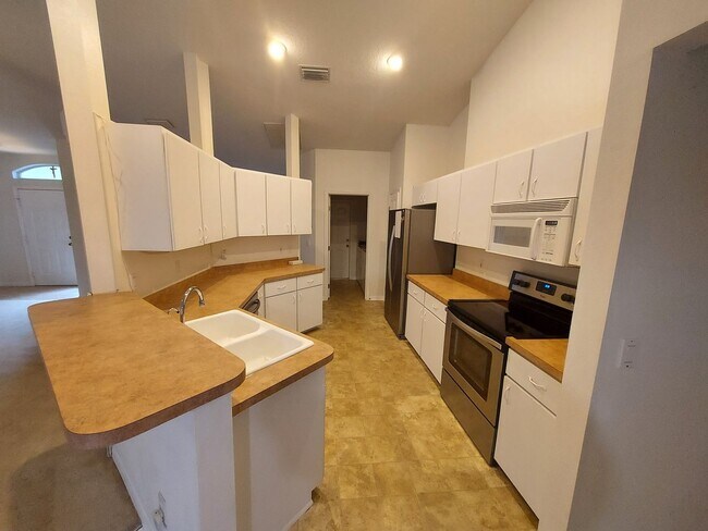 Foto del edificio - 3203 NW 45 CT. 55+ COMMUNITY