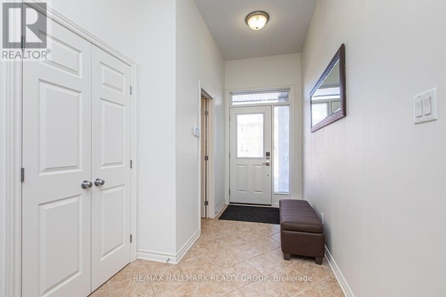 Building Photo - 534 Rochefort Cir