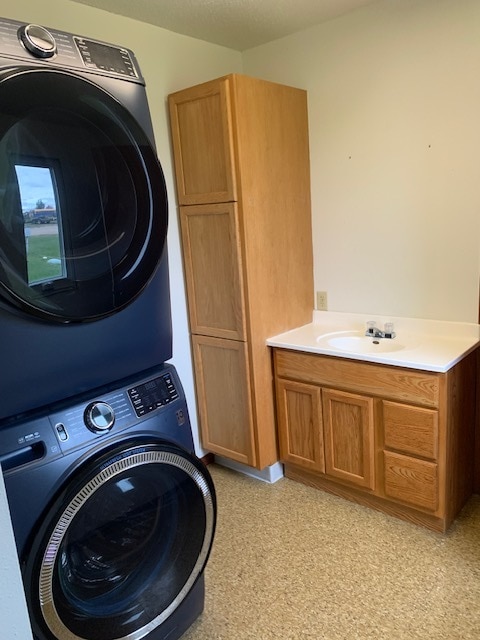 Building Photo - 718 Dawn Ave