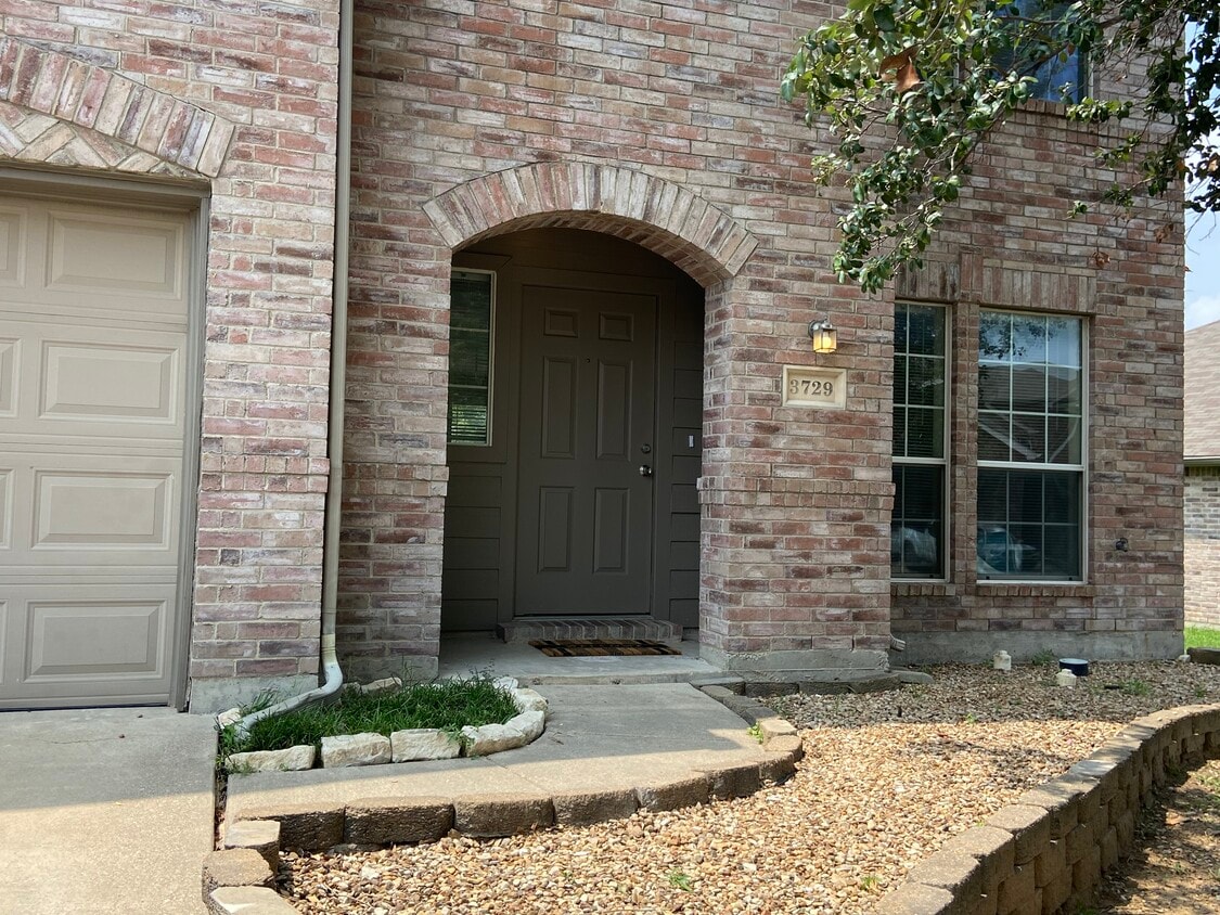 3729 Bandera Ranch Rd, Roanoke, TX 76262 House Rental in Roanoke, TX