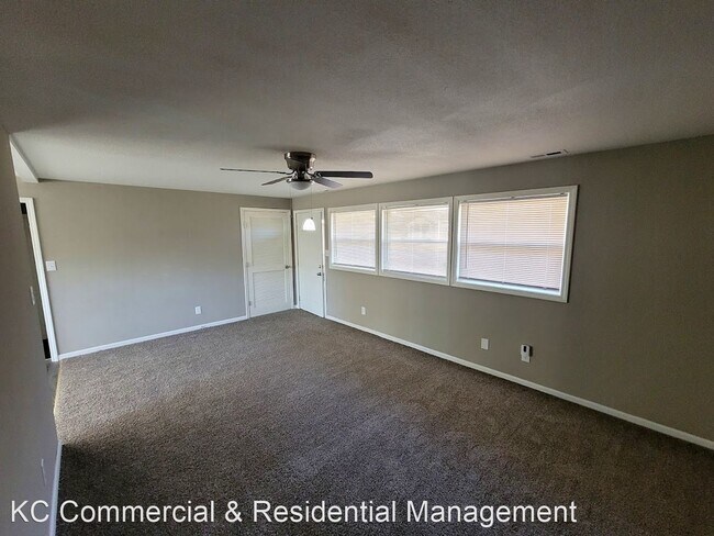 Building Photo - 3 br, 1 bath House - 901 NE 62nd Street