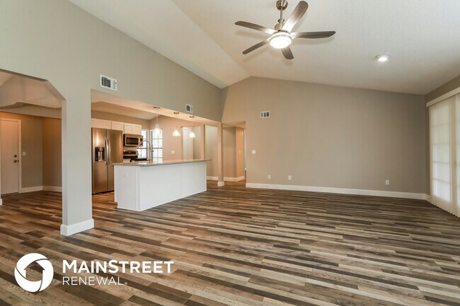 Building Photo - 820 Hardwood St