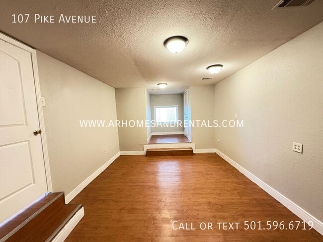 Building Photo - 107 Pike Ave