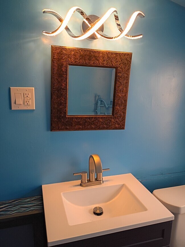 Building Photo - 1407 Illinois Ave