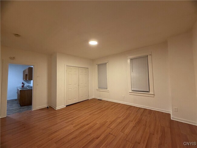 Building Photo - 1208 City St