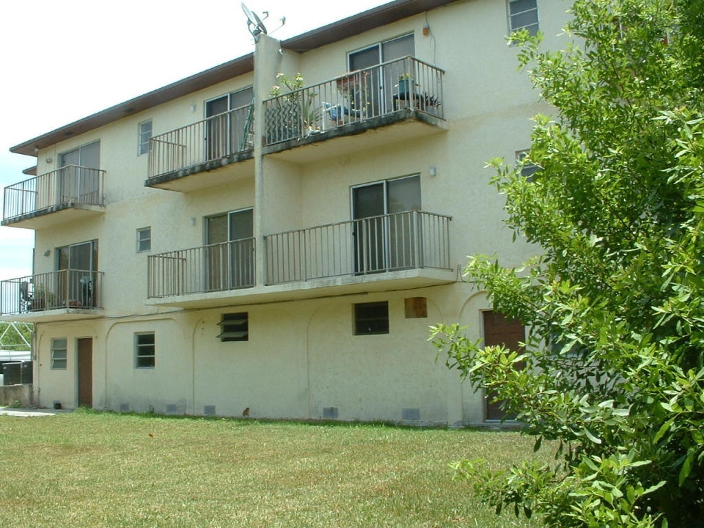 Foto del edificio - 140 Coco Plum Dr