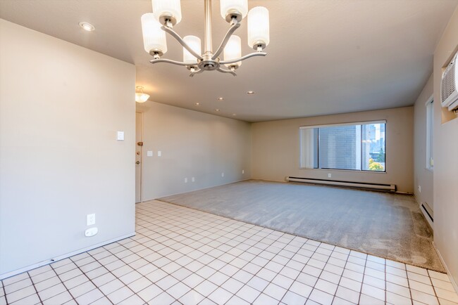 Building Photo - 610 Aloha St