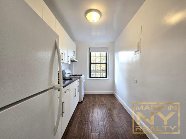 Foto principal - 1 bedroom in SUNNYSIDE GARDENS NY 11104