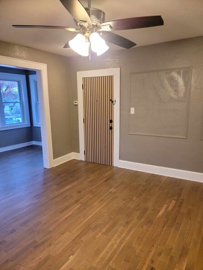 Foto del edificio - 75 Tuxedo Plz