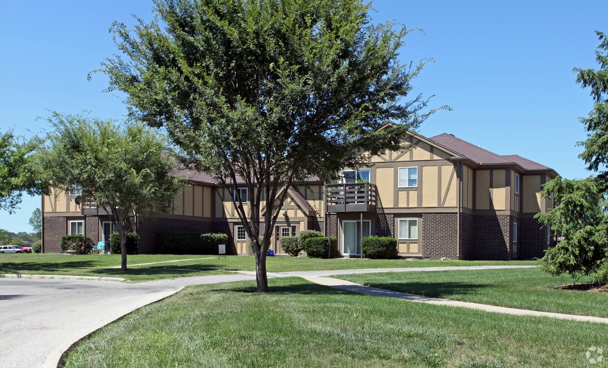 Building Photo - 1823 Middlesbrough Ct