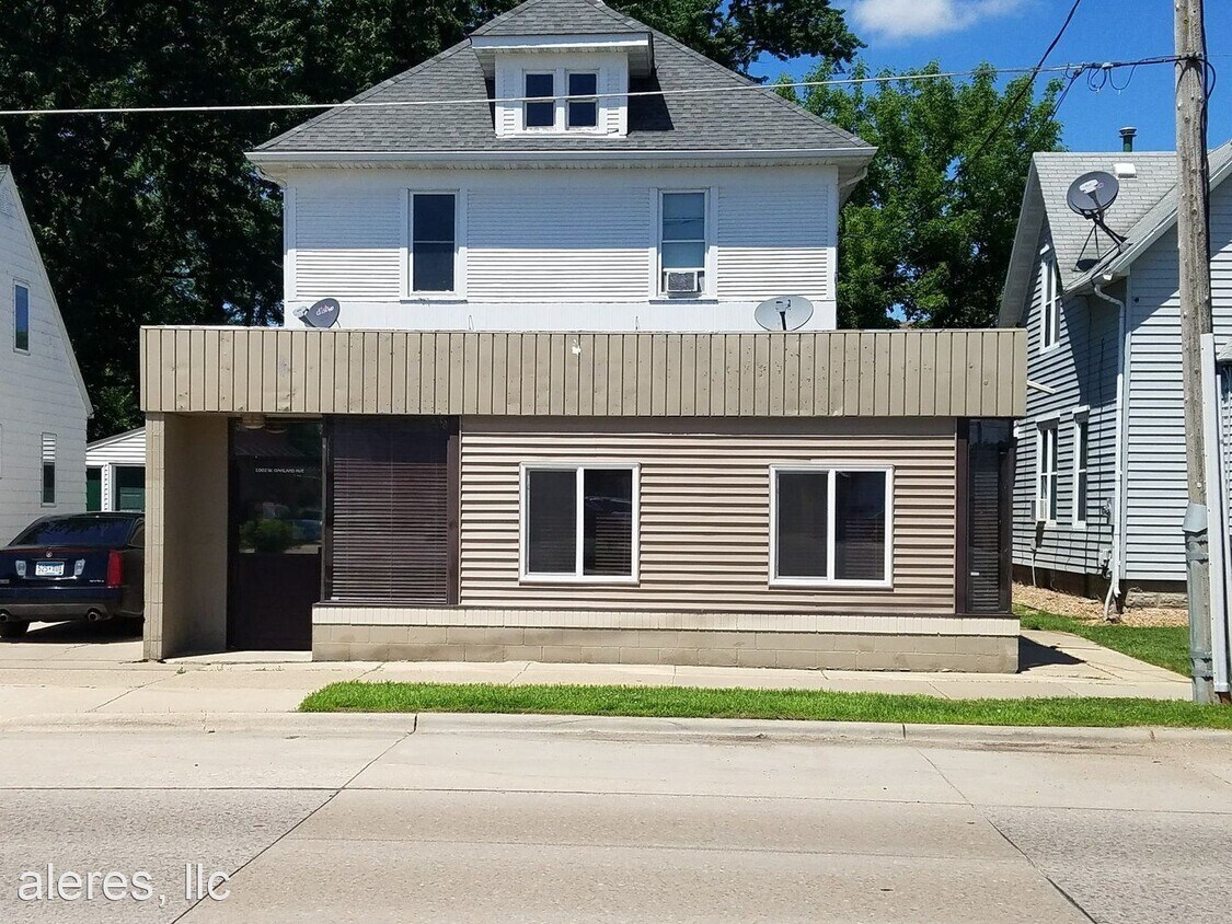 Primary Photo - 1002 W Oakland Ave