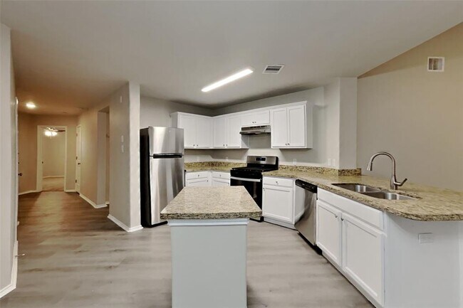 Building Photo - 7227 Basque Country Dr