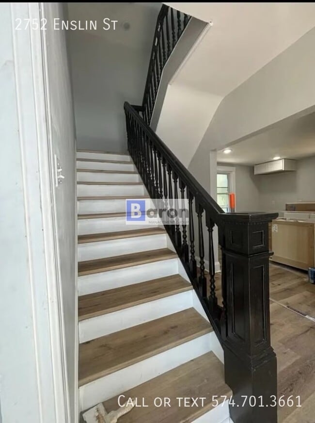 Foto del edificio - 2752 Enslin St