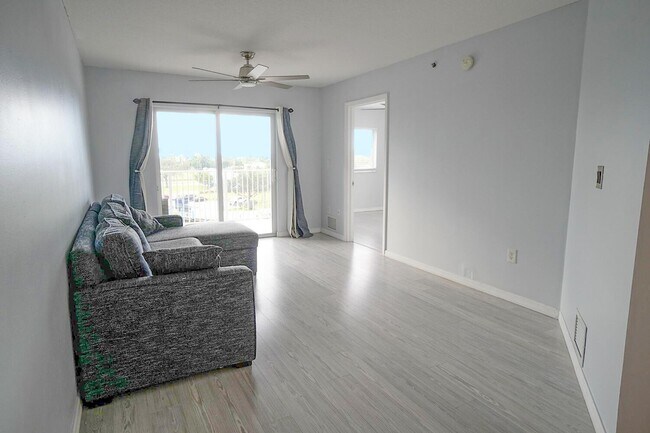 Foto del edificio - 2415 NW 16th St Rd