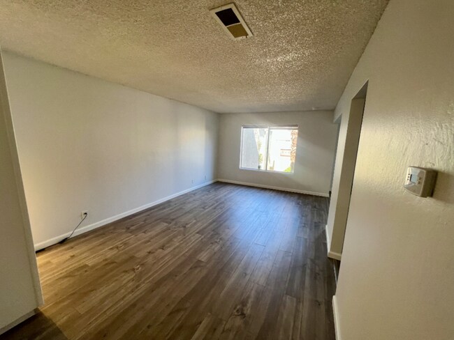 Photo - 2200 Laguna Cir Apartment