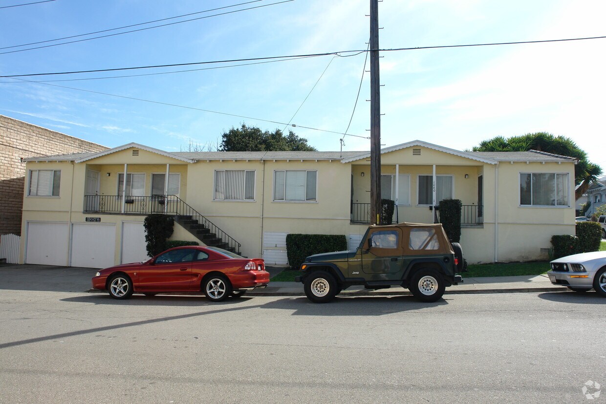 Building Photo - 1040 Clay St