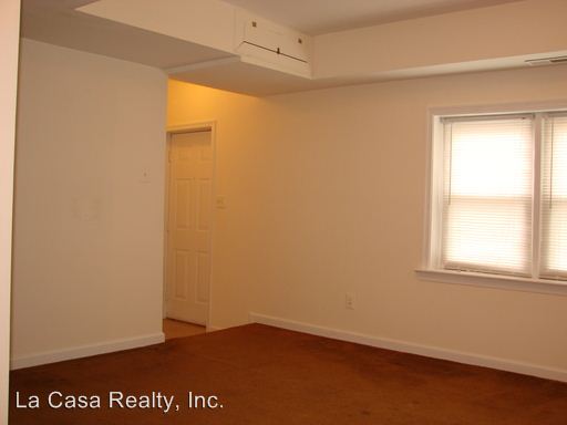 Building Photo - 300 Fox Chase