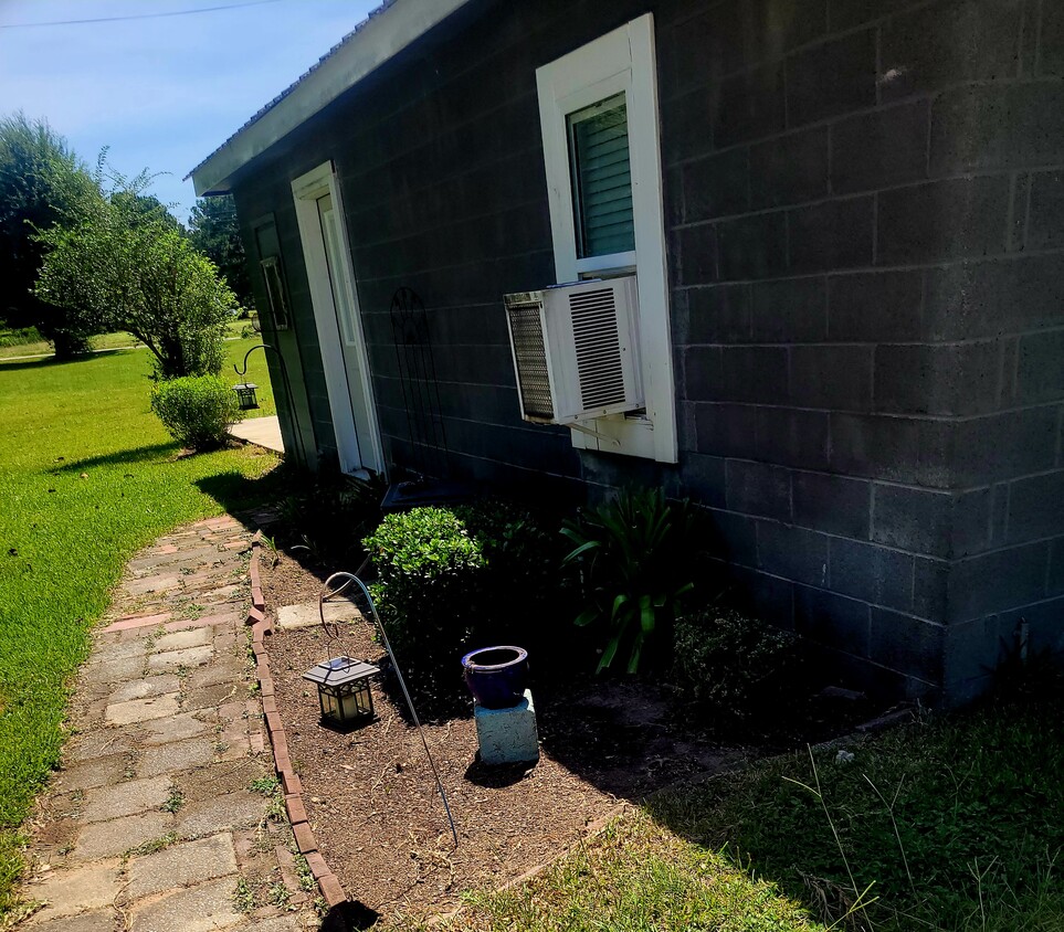 Primary Photo - 123 Gordon Rd