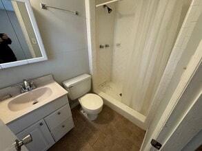 Building Photo - 206 Brown Pl