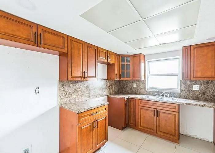 Foto del edificio - 8008 SW 6th St