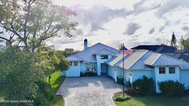 Foto del edificio - 1685 Charles Ln